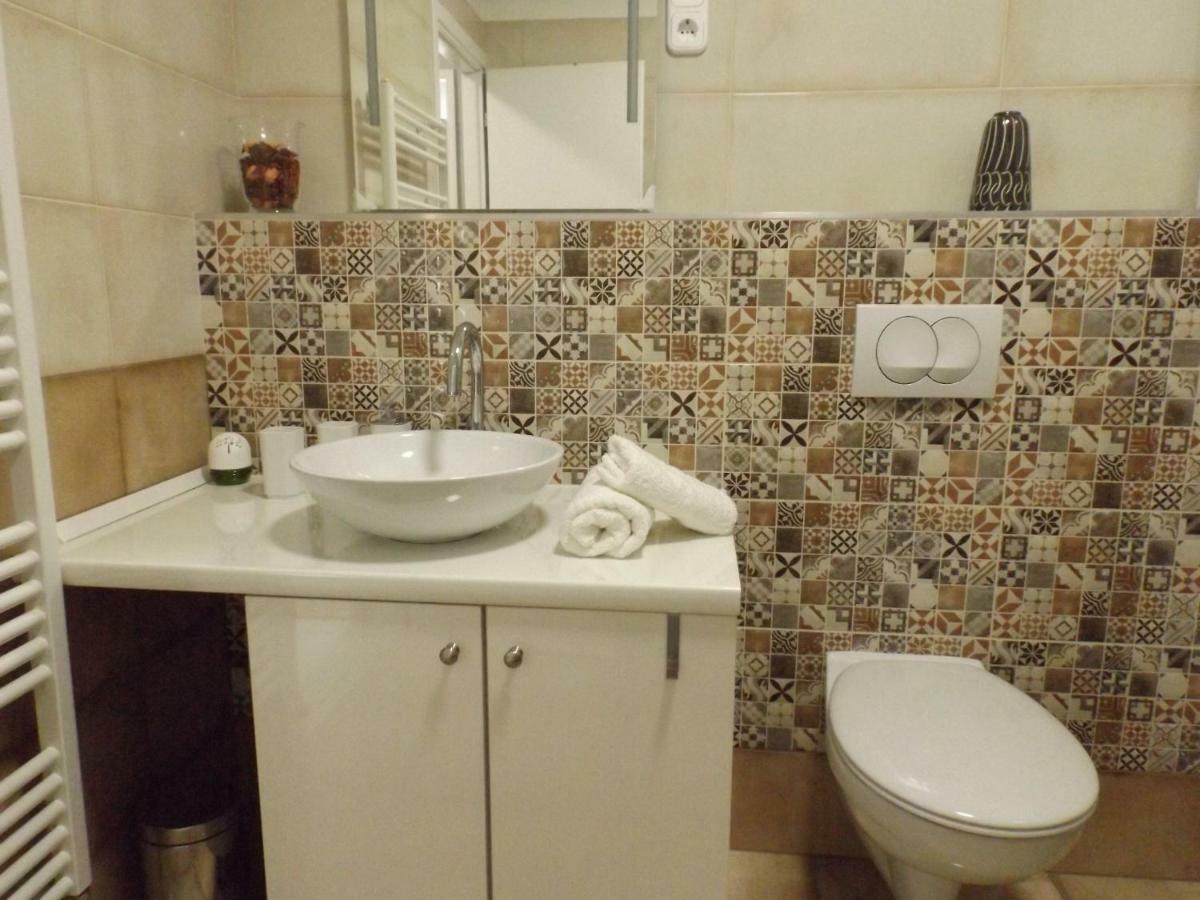 אגר Vitalis Apartman מראה חיצוני תמונה
