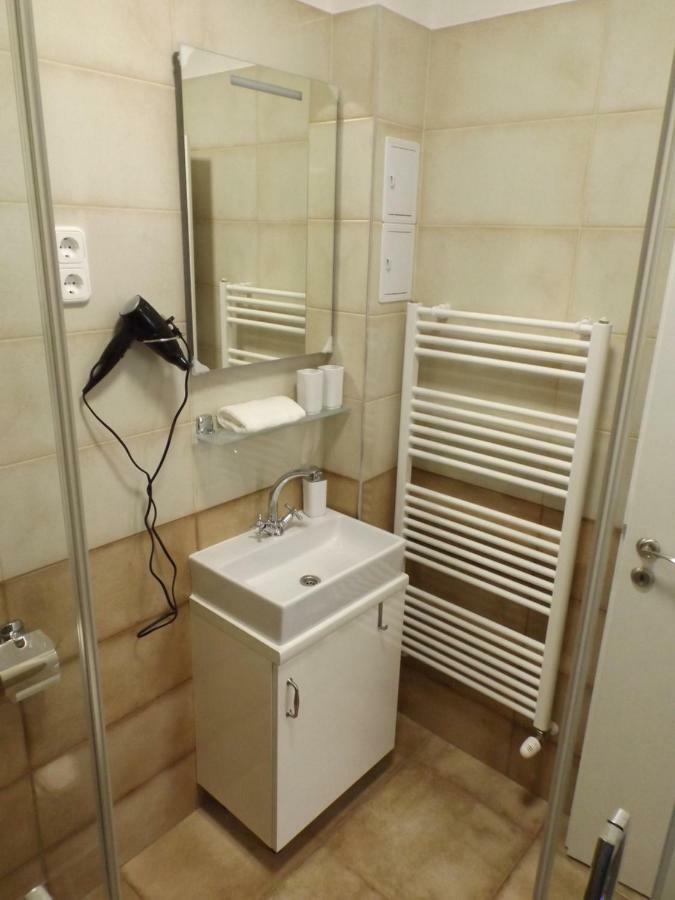 אגר Vitalis Apartman מראה חיצוני תמונה